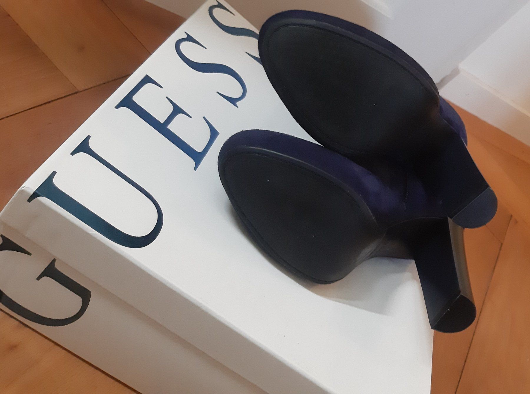 Guess Scarpe da donna: NEU!  GUESS Stiefel LEDER    Gr.38 – Nuovo e nell'imballaggio originale da Zürich venduto da Venecia25 7