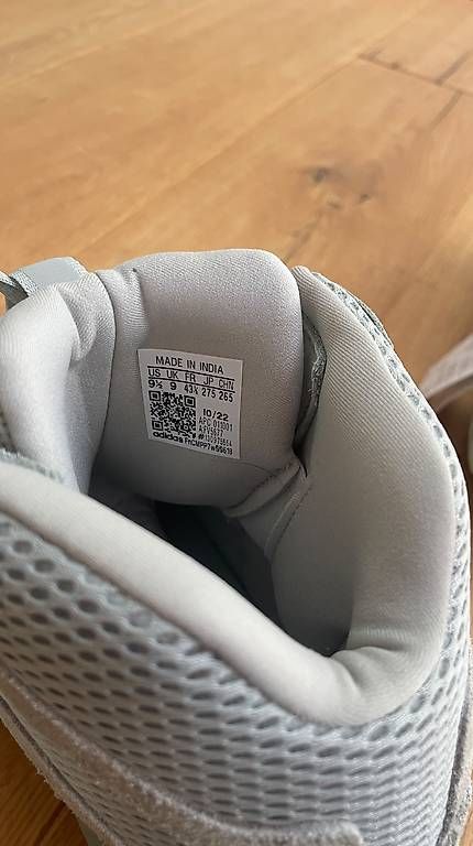 Adidas Herrenschuhe: Adidas yeezy desert boots – Gebraucht aus Oberwil-Lieli von ama_78sr 2