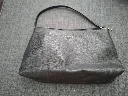 Guess Tasche Schwarz