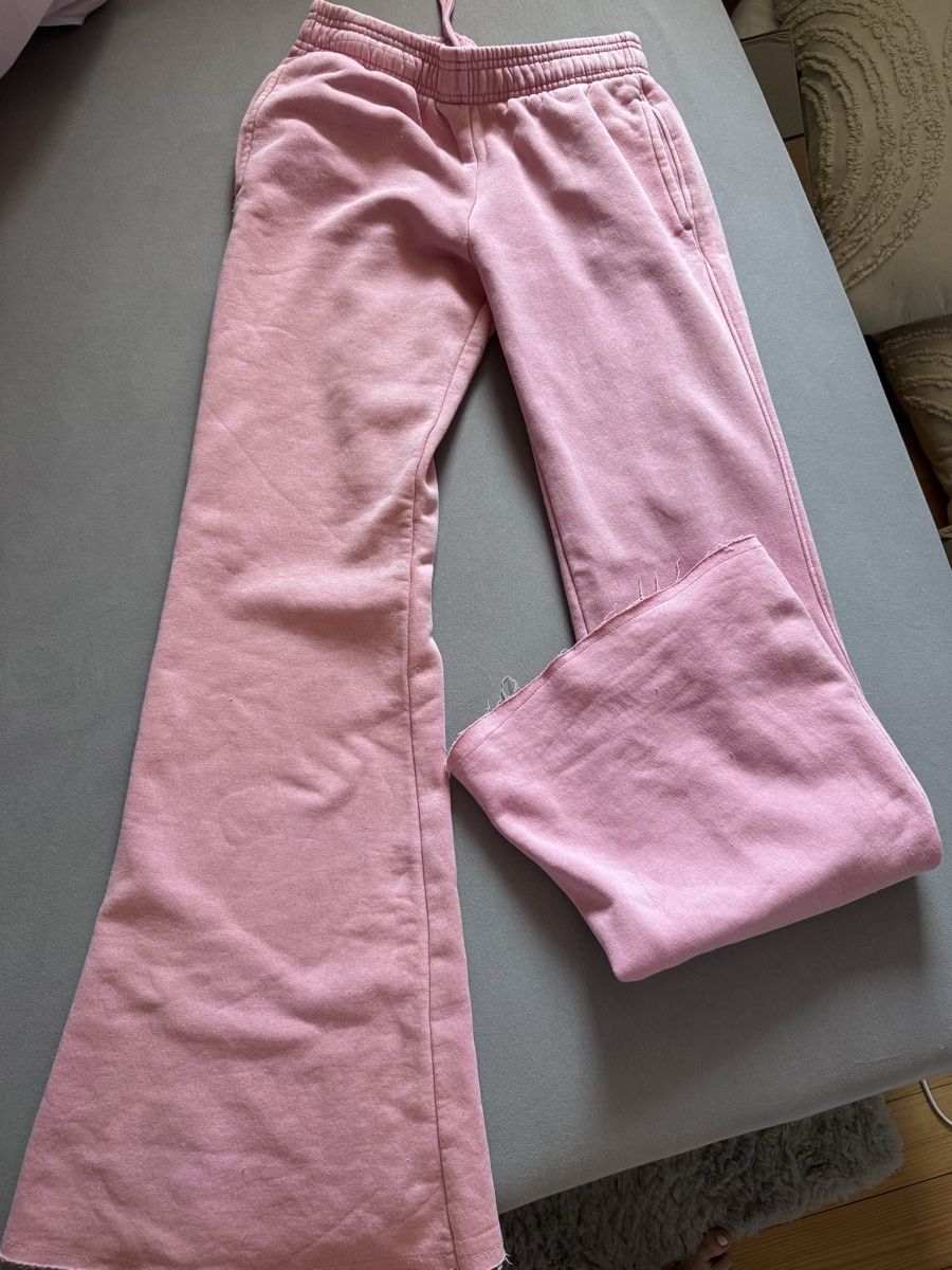 Bershka Pantalons: Jogginghose pink – Neuf (Voir description) à Trimbach par zoraaurelia