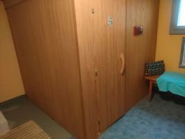 Finnische Sauna aus Holz mit neuem Elektro Ofen
