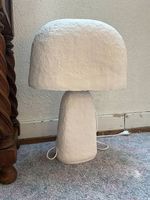 Tischlampe aus Papier Maché 