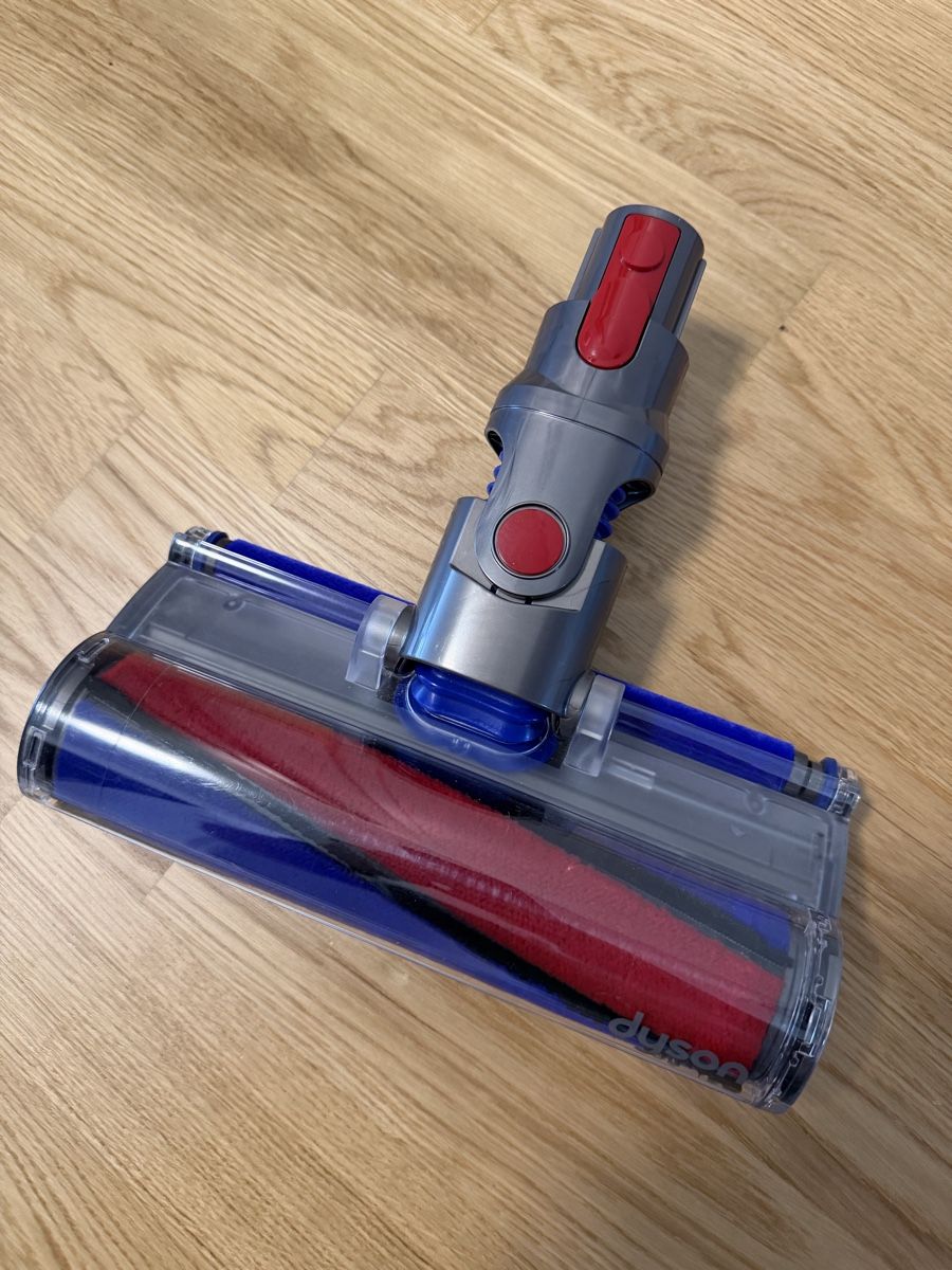 Dyson Autres articles pour la maison: Dyson V11 brosse  – D'occasion à Meyrin par SA_3006 1
