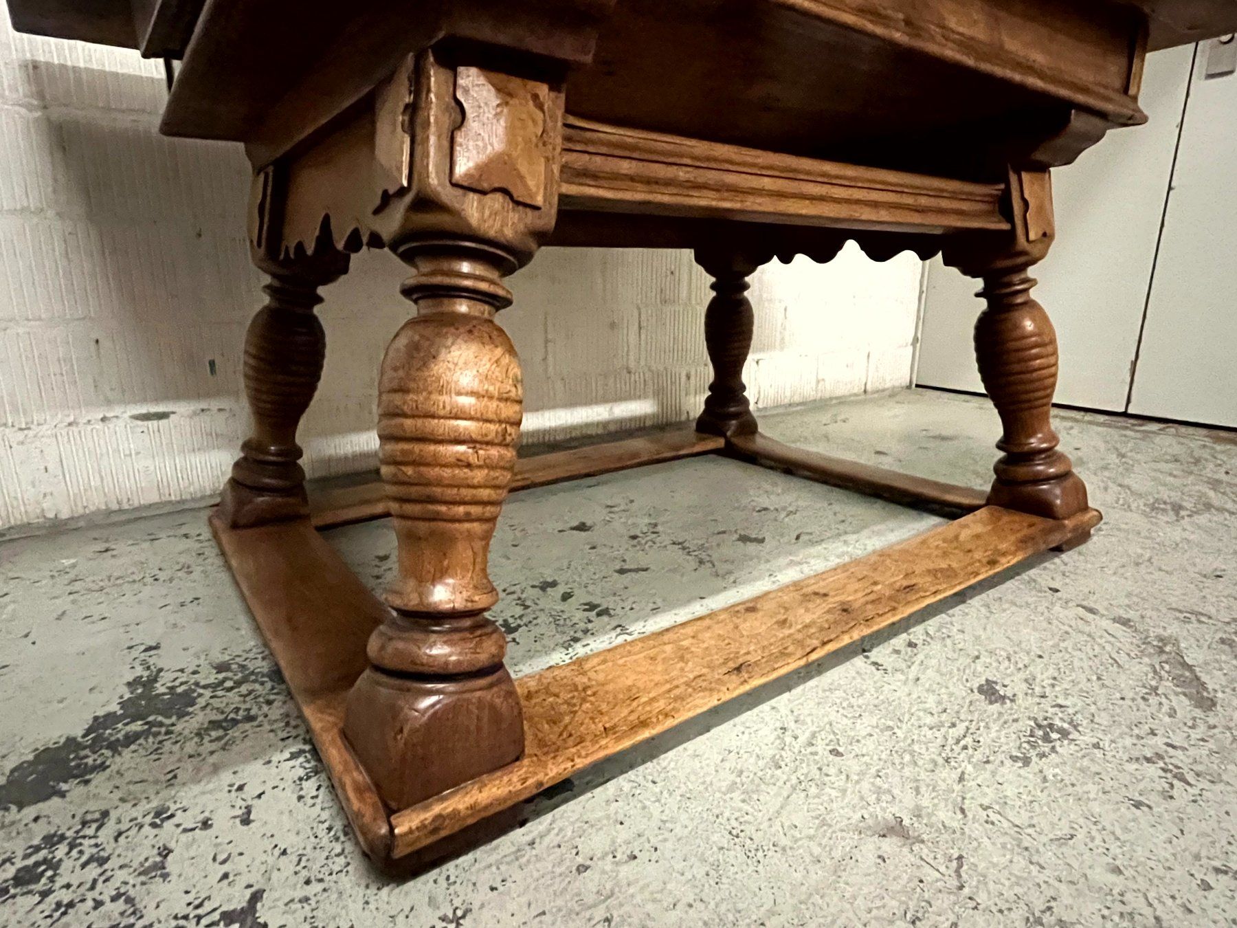 Tables: Walliser Chalet-Ausziehtisch mit Schieferplatte – D'occasion à Seftigen par tom713 4