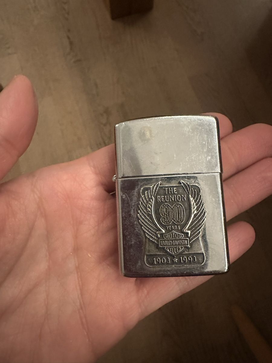 Harley-Davidson Accendini: ALLES MUSS WEG!!! Harley Devidson Zippo – Usato da Oberbipp venduto da Angel_Queen