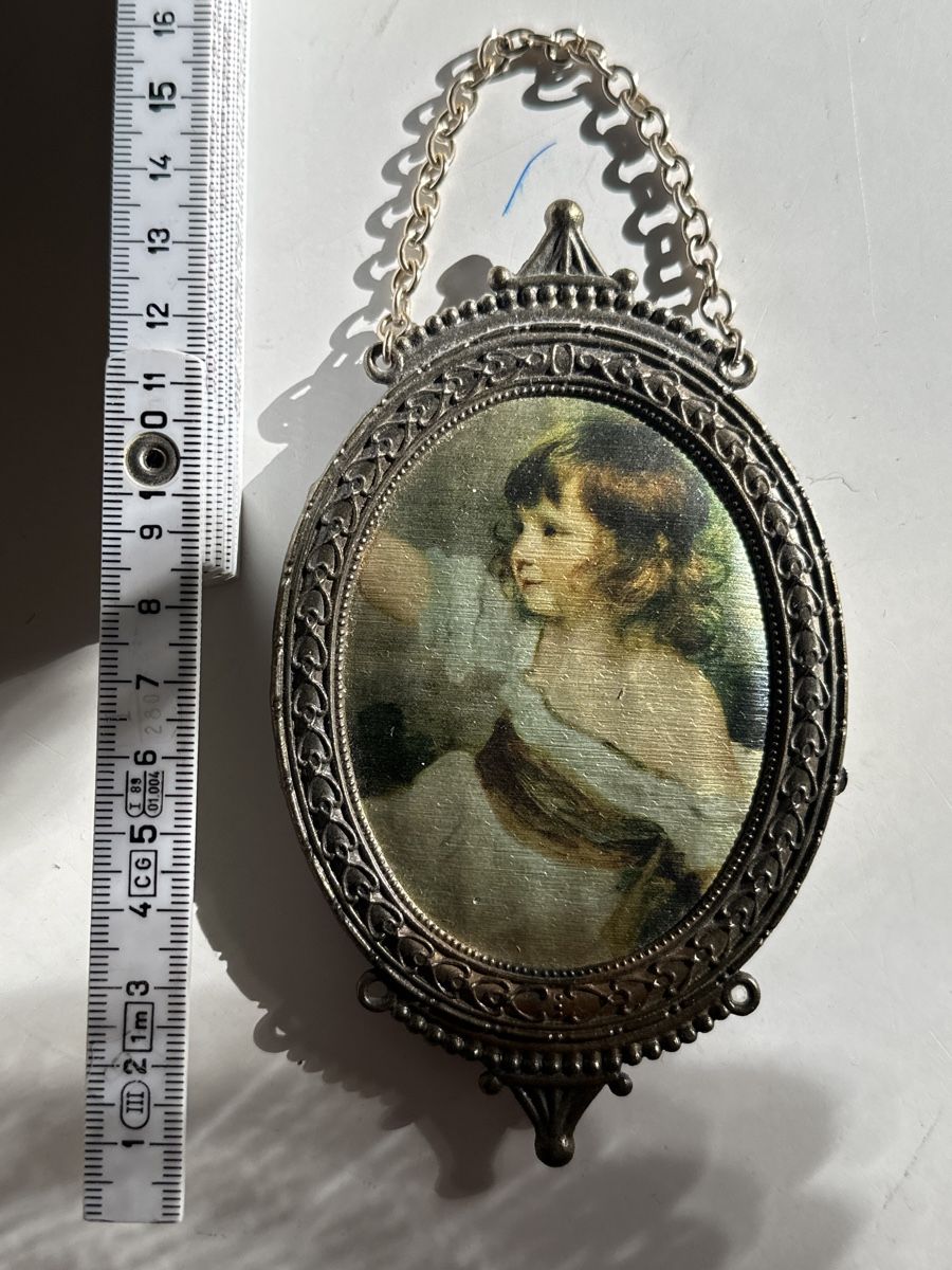 Foto & Immagini: Antikes Bild Mädchenbild Metallrahmen. – Usato da Zürich venduto da Chaeffeler 3