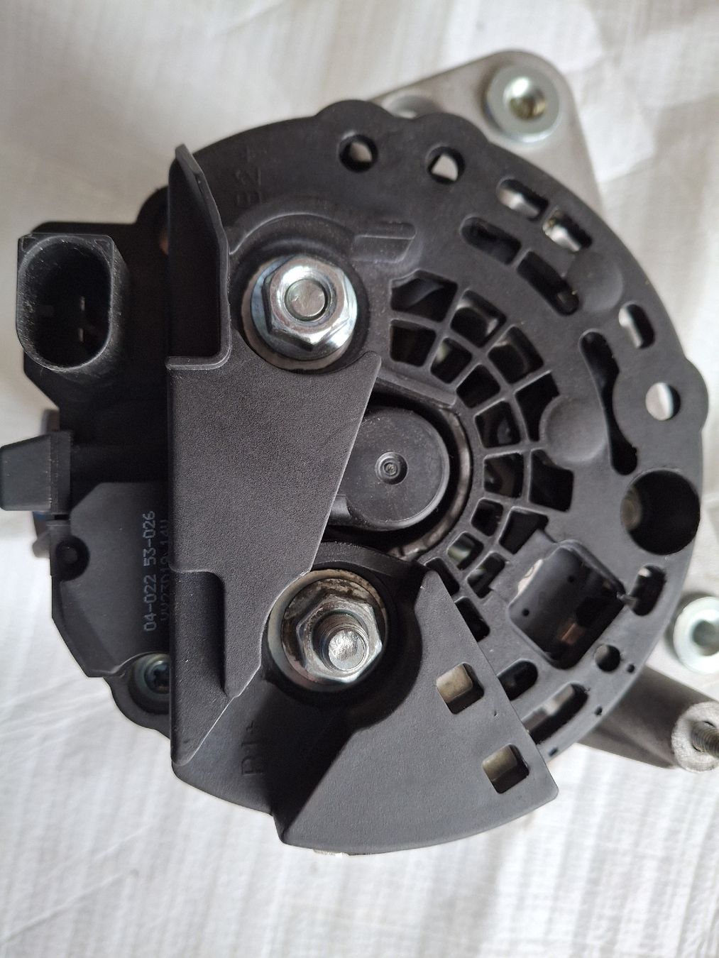 VW Tutti pezzi di ricambio auto: Hella Alternator 90A – Nuovo (secondo la descrizione) da Wiler venduto da Sara69 2