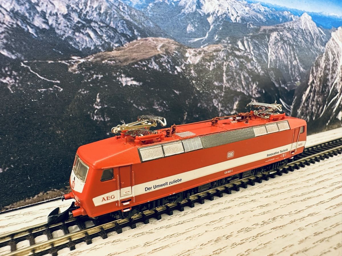 Märklin Modellini di ferrovie: Märklin 8835 DB BR 120 – Usato da Lupsingen venduto da New-Haven