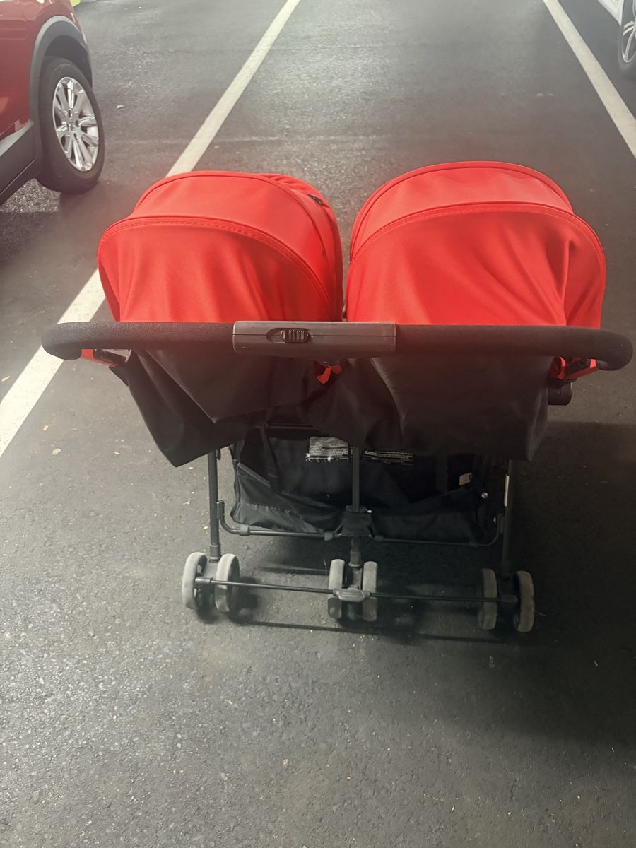 Chicco Carrozzine: Chicco Zwillingskinderwagen rot – Usato da Inwil venduto da Mira32 1