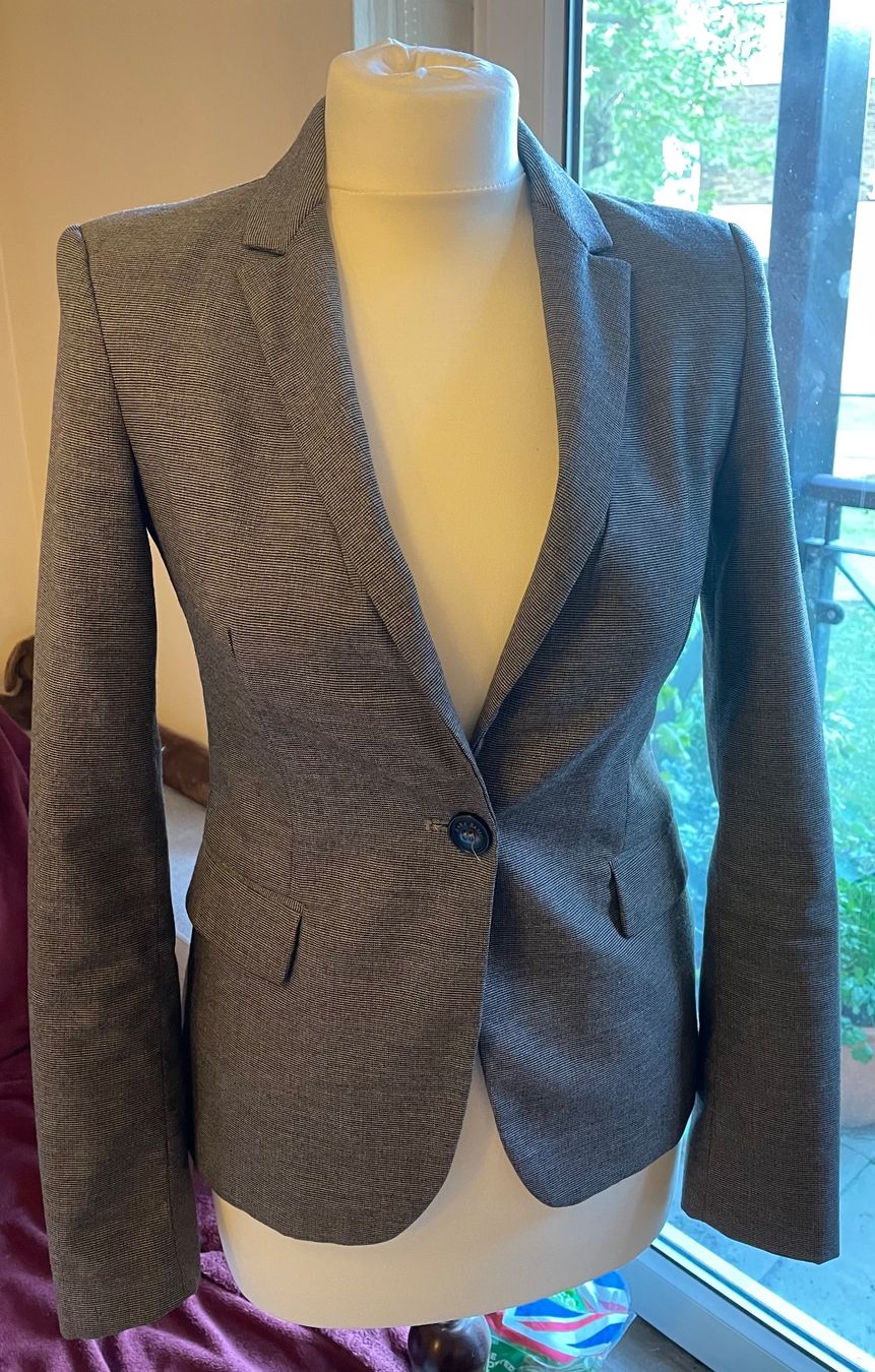Completi & Tailleur: Zara suit: jacket + trousers set size 34 – Usato da Embrach venduto da lau_2gtp