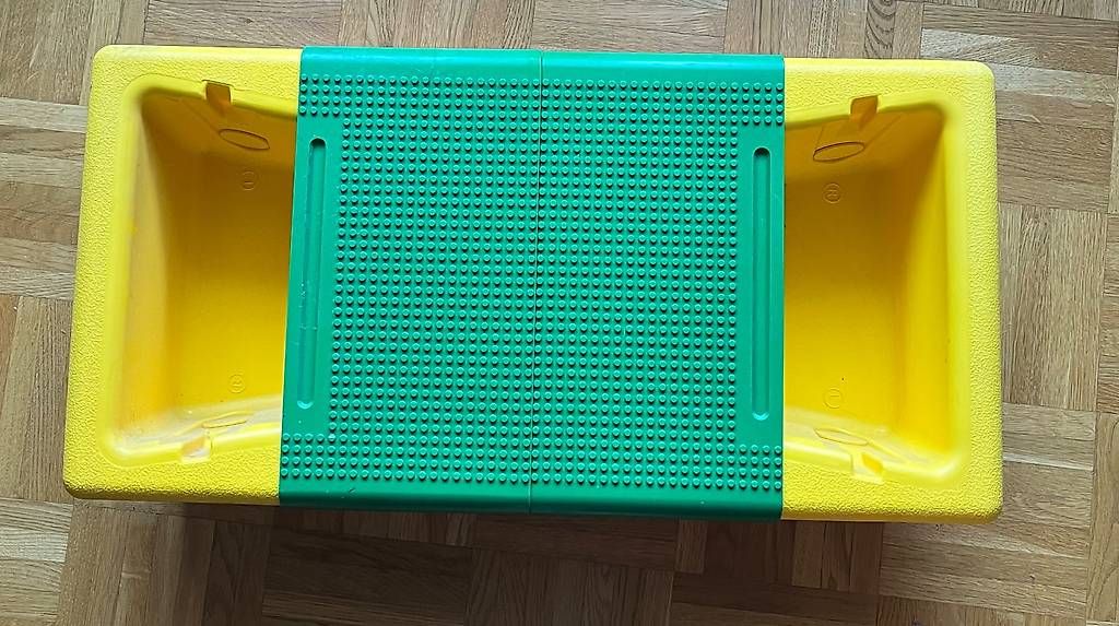 Lego Spielzeuge: Table et rangement – Gebraucht aus Martigny von Cavag 1
