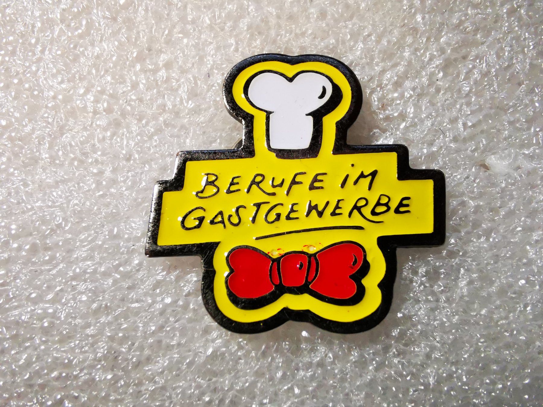 Placchette & Badge: Ansteckpin 4: Berufe im Gastgewerbe – Usato da Oppligen venduto da Pin-Fall-Shop