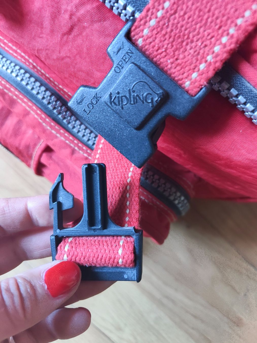 Borse: KIPLING Tasche Rot Mit Verstellbaren Fächern Defekt – Difettoso da Monthey venduto da 19_karen_84 2