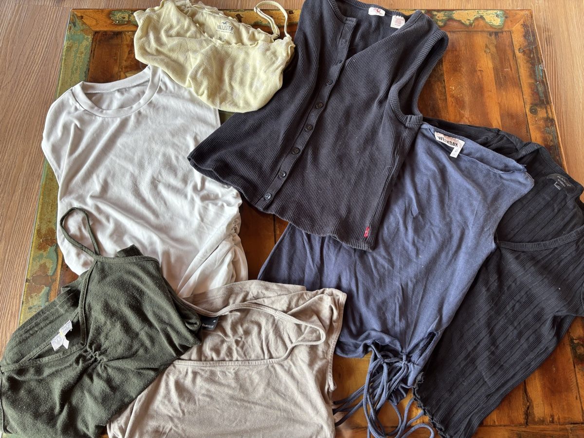 Lots de vêtements: Tshirt-Set | XS | Markenkleider – D'occasion à Jegenstorf par vanisaem
