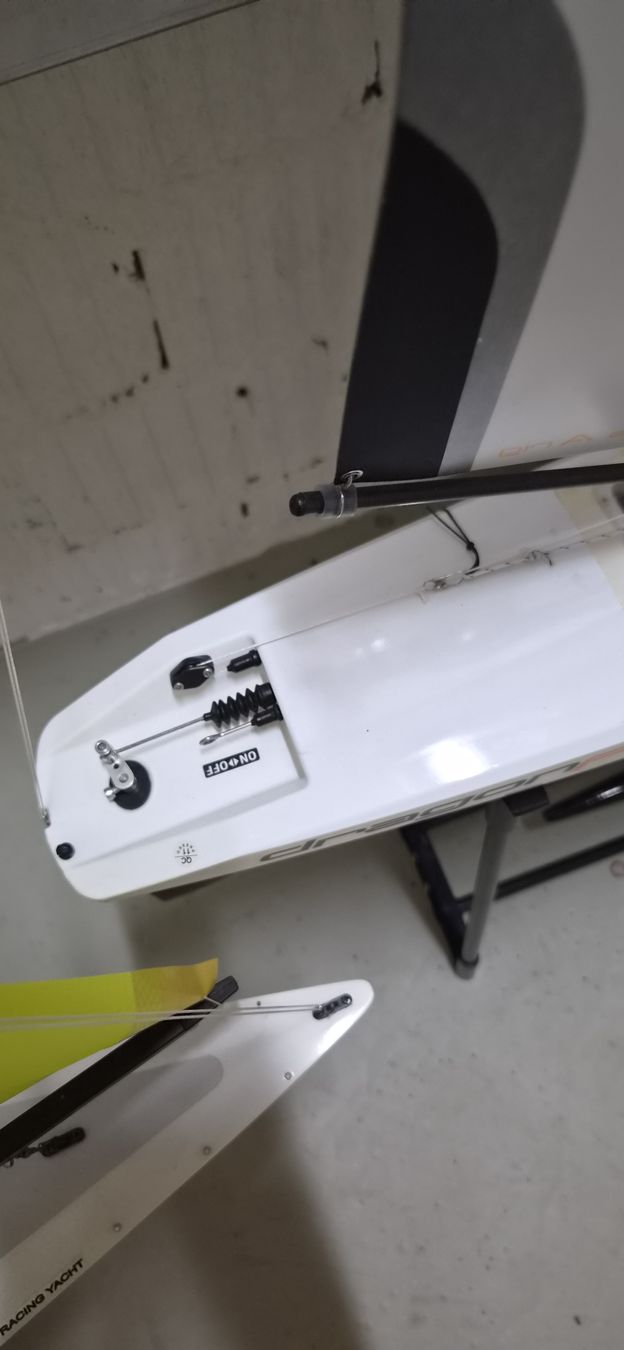 Kit di modellismo & Modellini statici: Dragonflite 95 Segelboot SUI 204 – Usato da Dürrenäsch venduto da Uliu 3
