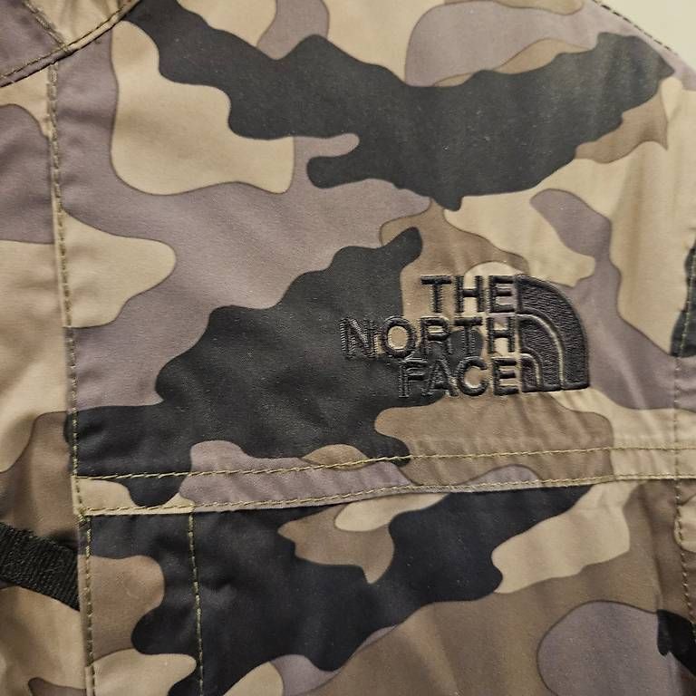 North Face Vestes & Manteaux: The North Face Daunenjacke Gr. 146/152 – D'occasion à Embrach par Lilly2021 2
