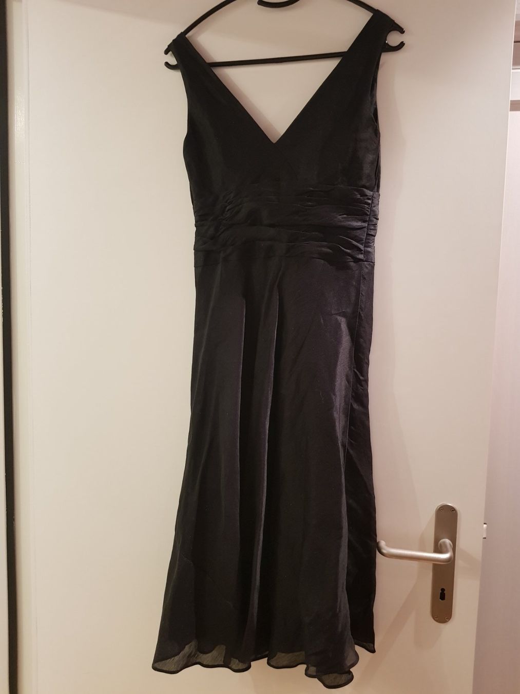 Kleider: Wunderschönes "kleine Schwarze" Leinen-Seide Monsoon Kleid – Gebraucht aus Turbenthal von viw_48fr 1