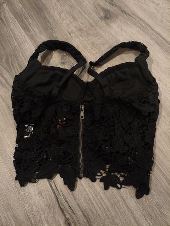 Top Blossom pizzo nero con cerniera taglia S usato