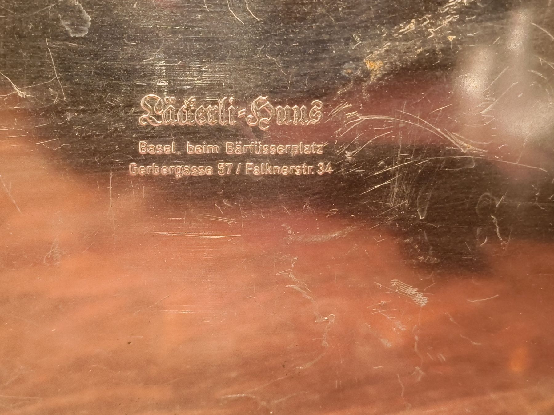 Tutte le decorazioni: antike Läckerli Huus Blechdose Basel Scherenschnitt Deko – Usato da stettlen venduto da VintageBern_ch 6