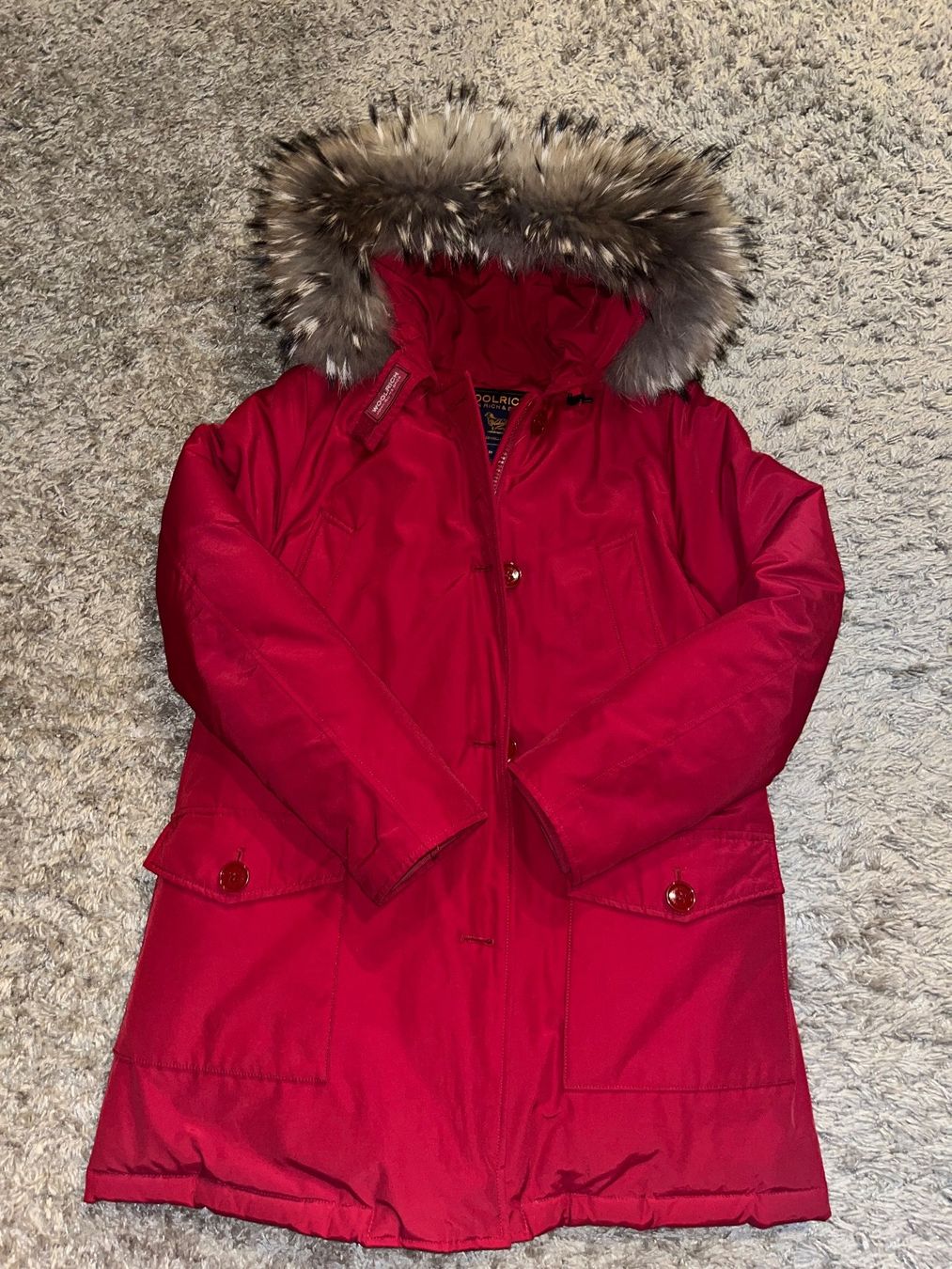 Woolrich Jacken: Originale Woolrich Parka in Rot TOP PREIS – Gebraucht aus Visperterminen von lgresell