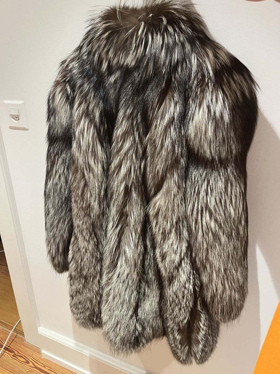 Cappotti: Silberfuchs Pelzmantel – Usato da Zürich venduto da tilala17 1