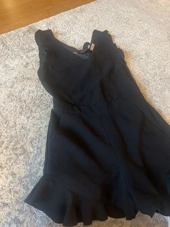Schwarzer Mango Playsuit, Grösse S, ideal für den Sommer!