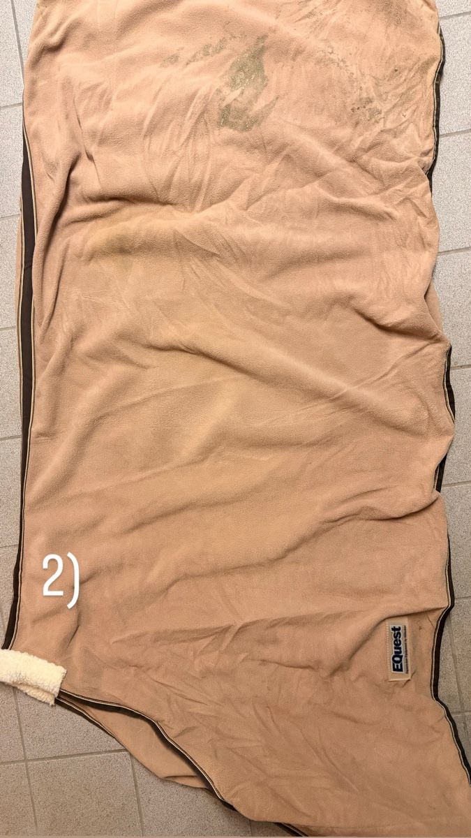 Coperte: Divers couvertures pour cheval taille 125 – Usato da Wavre venduto da ali_fyq9 2