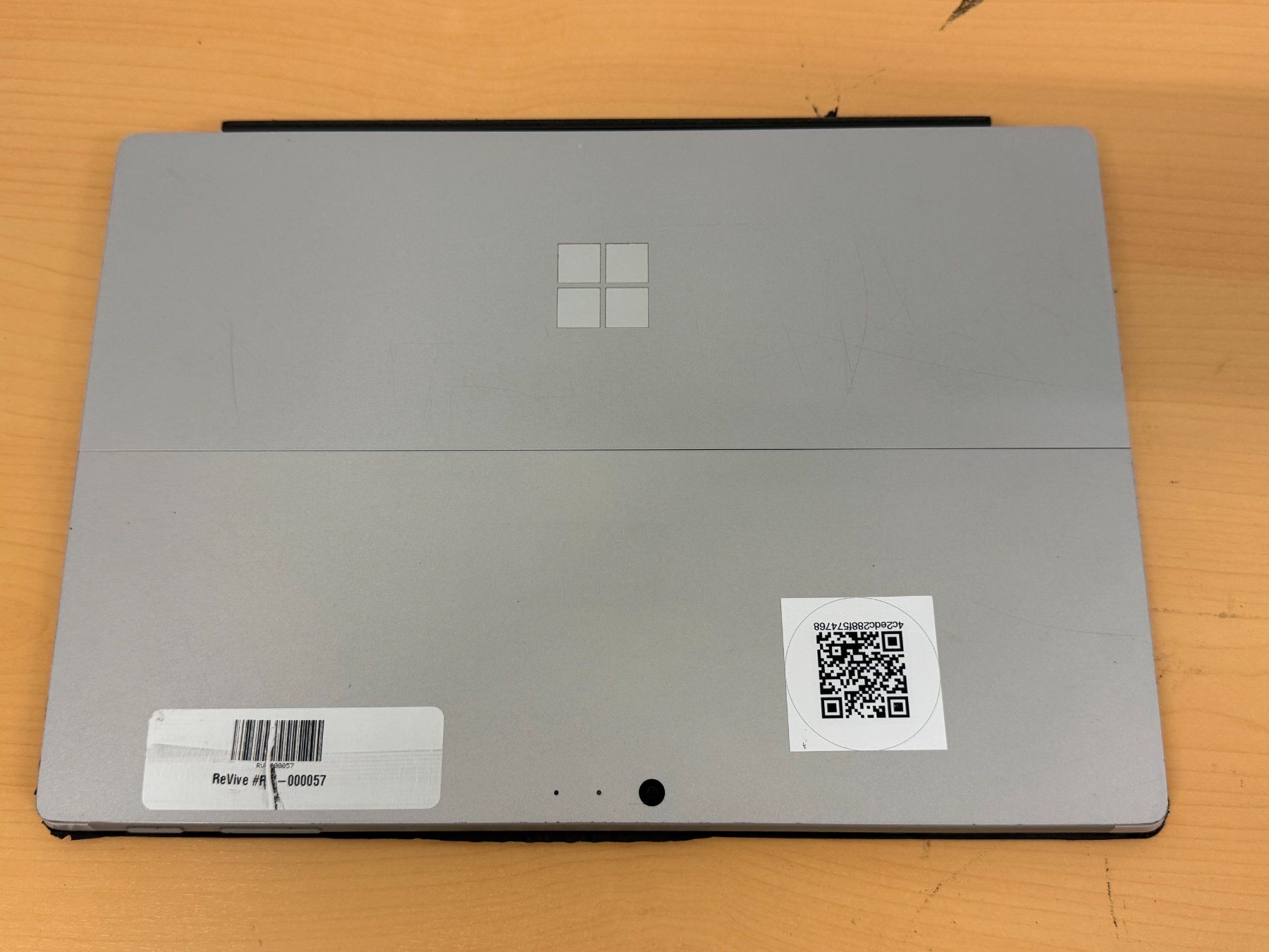 Microsoft Notebook: Microsoft Surface Pro 4 i5-6300 256GB 8GB mit Windows 10 Pro – Usato da Ebmatingen venduto da Revivetrade 4