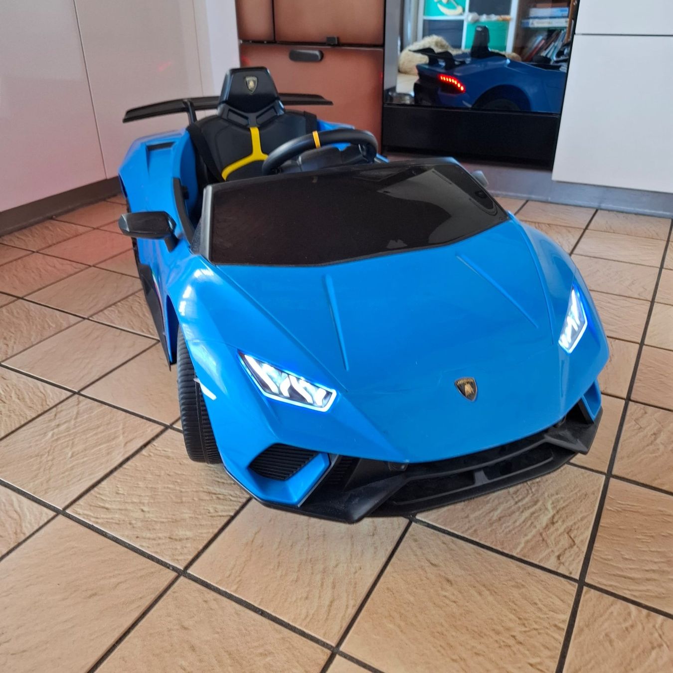 Fahrzeuge für Kinder: Elektroauto Kinder Lamborghini blau – Gebraucht aus Untersiggenthal von sch_k8s2 3