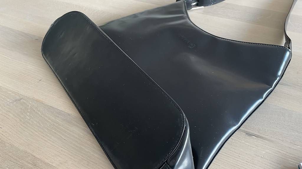 Borse da donna: NAVYBOOT Damentasche schwarz. – Usato da Bottighofen venduto da con_6lgw 2