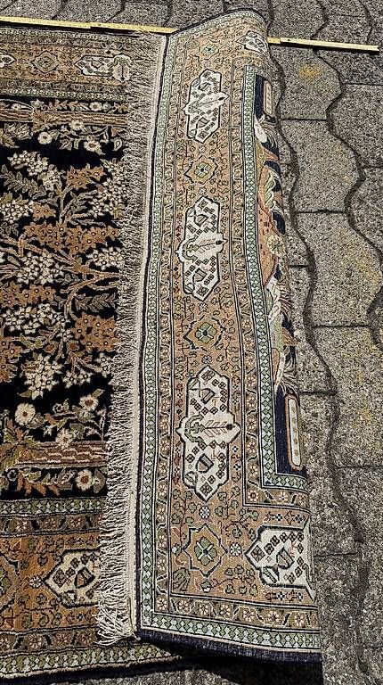 Tappeti: Schöner Orientalischer Seide Teppich – Usato da Tagelswangen venduto da shane2000 2