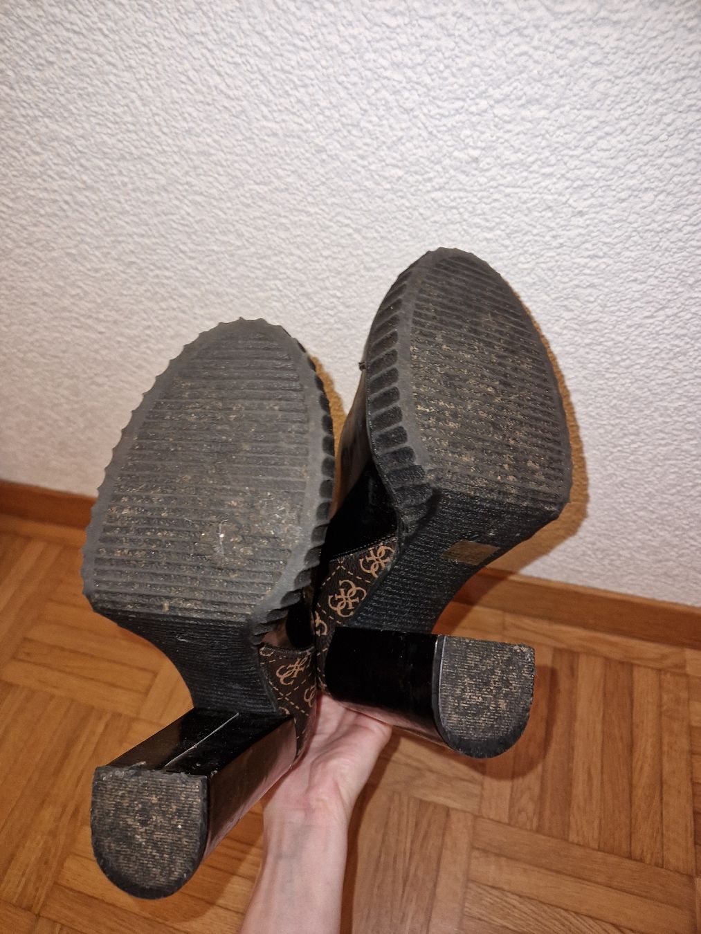 Guess Scarpe da donna: Schicke Guess Stiefeletten, Grösse 37 – Nuovo (secondo la descrizione) da Etzwilen venduto da mue_mm76 4