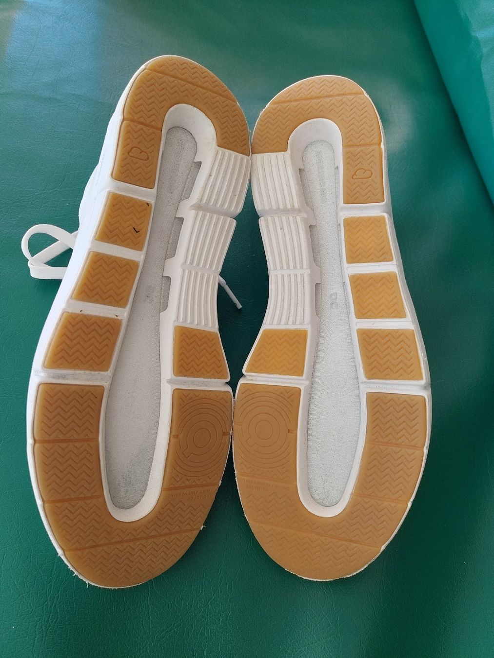 On Scarpe da uomo: ON Roger Advantage Gr. 41 Sneaker – Nuovo (secondo la descrizione) da Schlieren venduto da ruc_65ly 3