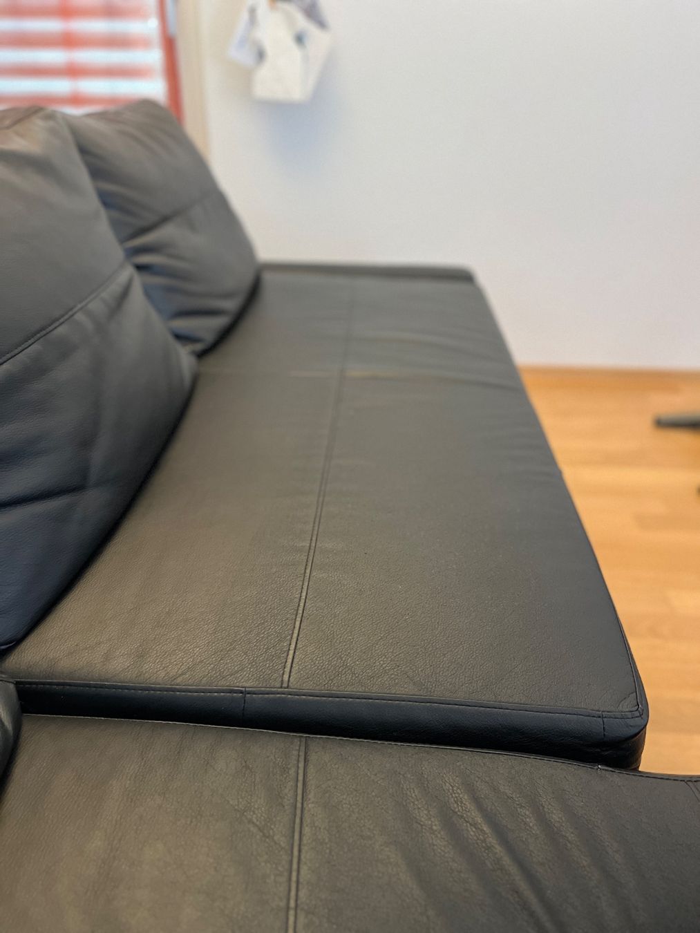 Divani: Kunstleder Sofa Ikea – Usato da Utzenstorf venduto da mei_y52x 7
