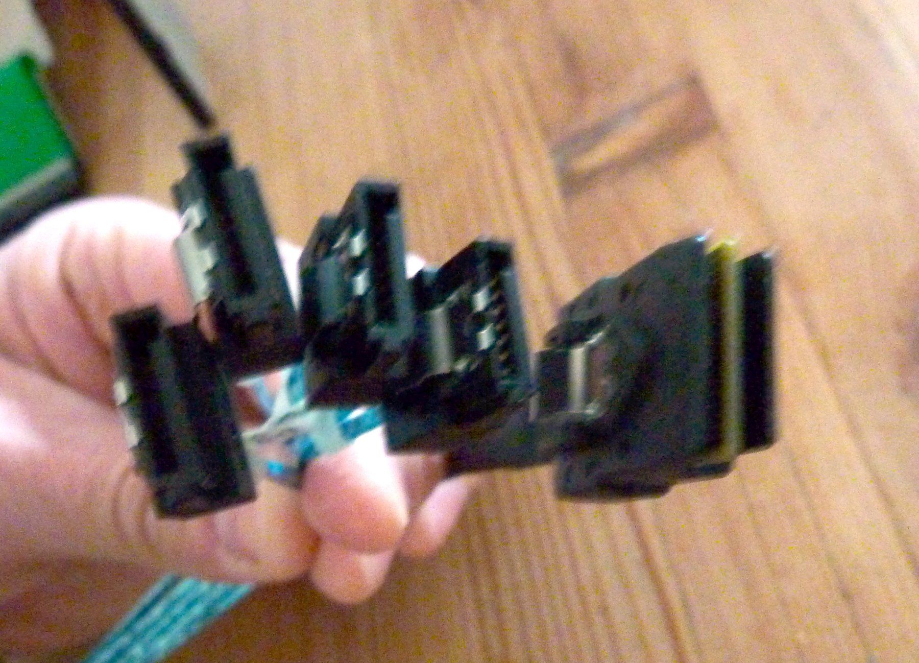 Componenti elettronici: Divers composants pour PC: – Usato da Bern venduto da Dedonegro 3