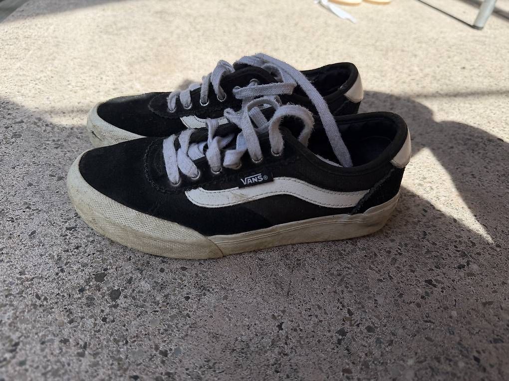 Scarpe da uomo: Schwarze Vans – Usato da Basel venduto da dietschy77 1