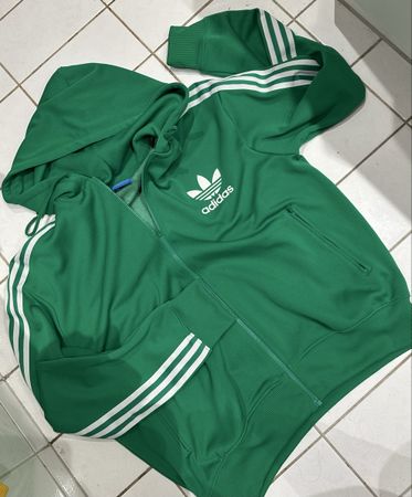 Vintage sehr schöne stark grüne adidas Jacke NEU !