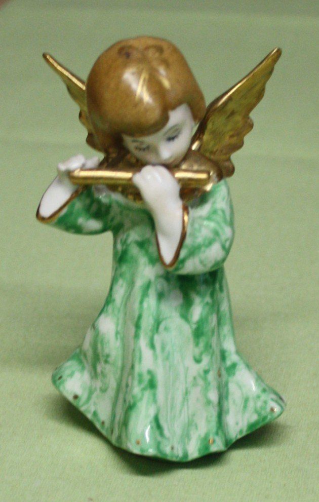 Statuette: Engel mit Querflöte – Usato da Flüelen venduto da Alt-und-Neu
