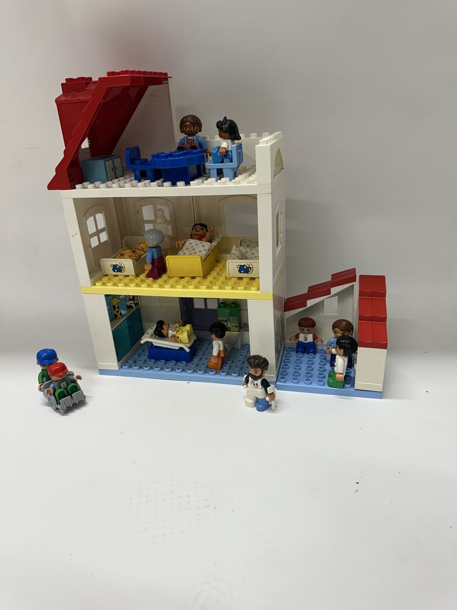 Jouets: Duplo_ Krankenhaus – D'occasion à Birmenstorf AG par MrsMela