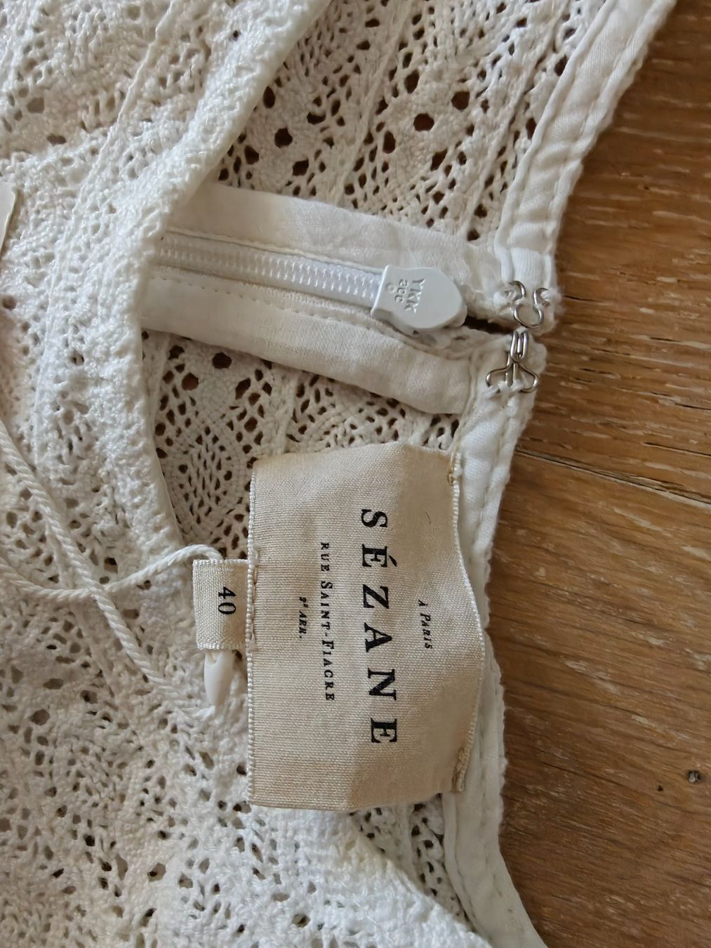 Sezane Vestiti: Sézane Robe Marlène Ecru, Spitzenkleid Gr. 40, neu – Nuovo (secondo la descrizione) da Hedingen venduto da muse10 6