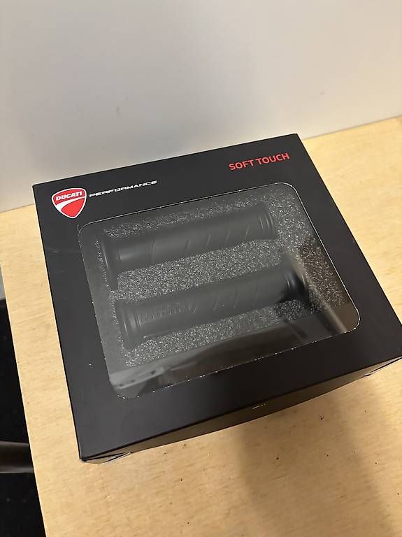 Alle Motorradersatzteile: Ducati Griffe – Neu und originalverpackt aus Stans von Forcarspeed