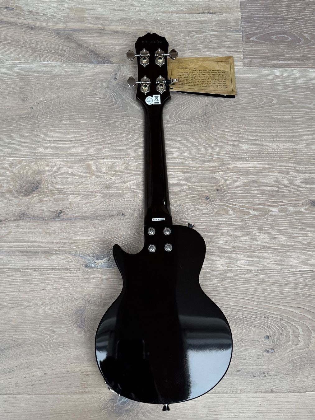 Instruments de musique: Epiphone Ukulele – D'occasion à Oberiberg par pedl3 2