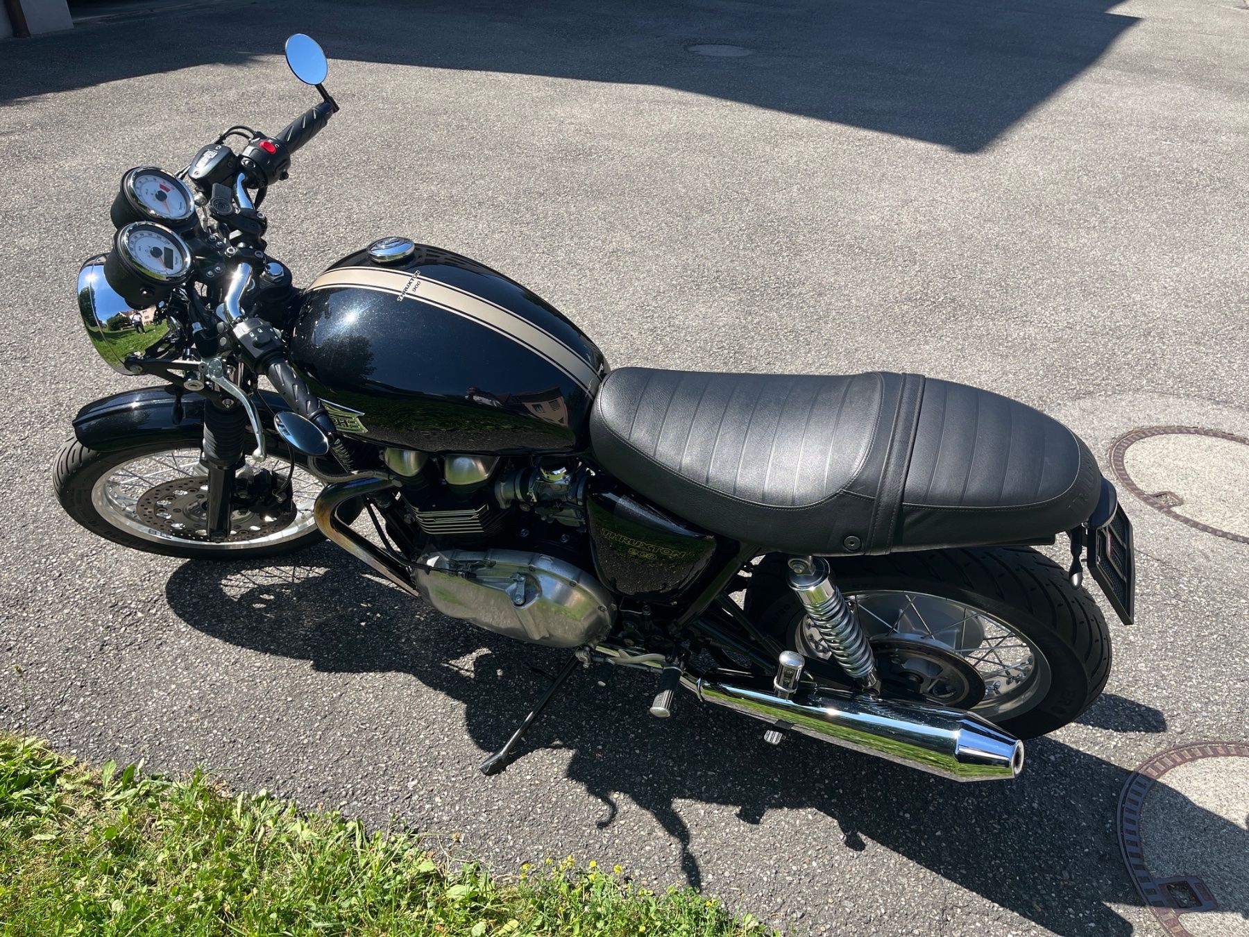 Triumph Strada: Triumph Thruxton 900 – Usato da Igis venduto da Adnote 1