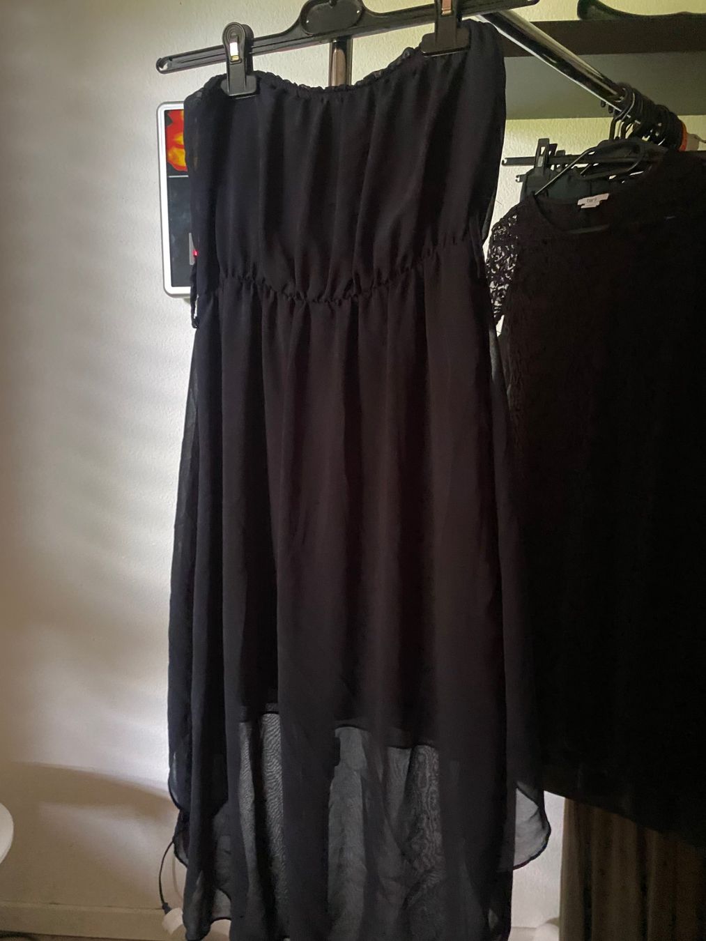 Vestiti: Cocktail/Partykleid schwarz Grösse S – Usato da Allenwinden venduto da Obalu 4