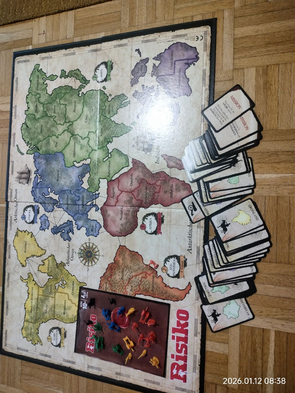 Hasbro Giochi: Risiko Strategy Board Game - Conquer the World this Winter! – Nuovo (secondo la descrizione) da Basel venduto da vik_7qc8 3