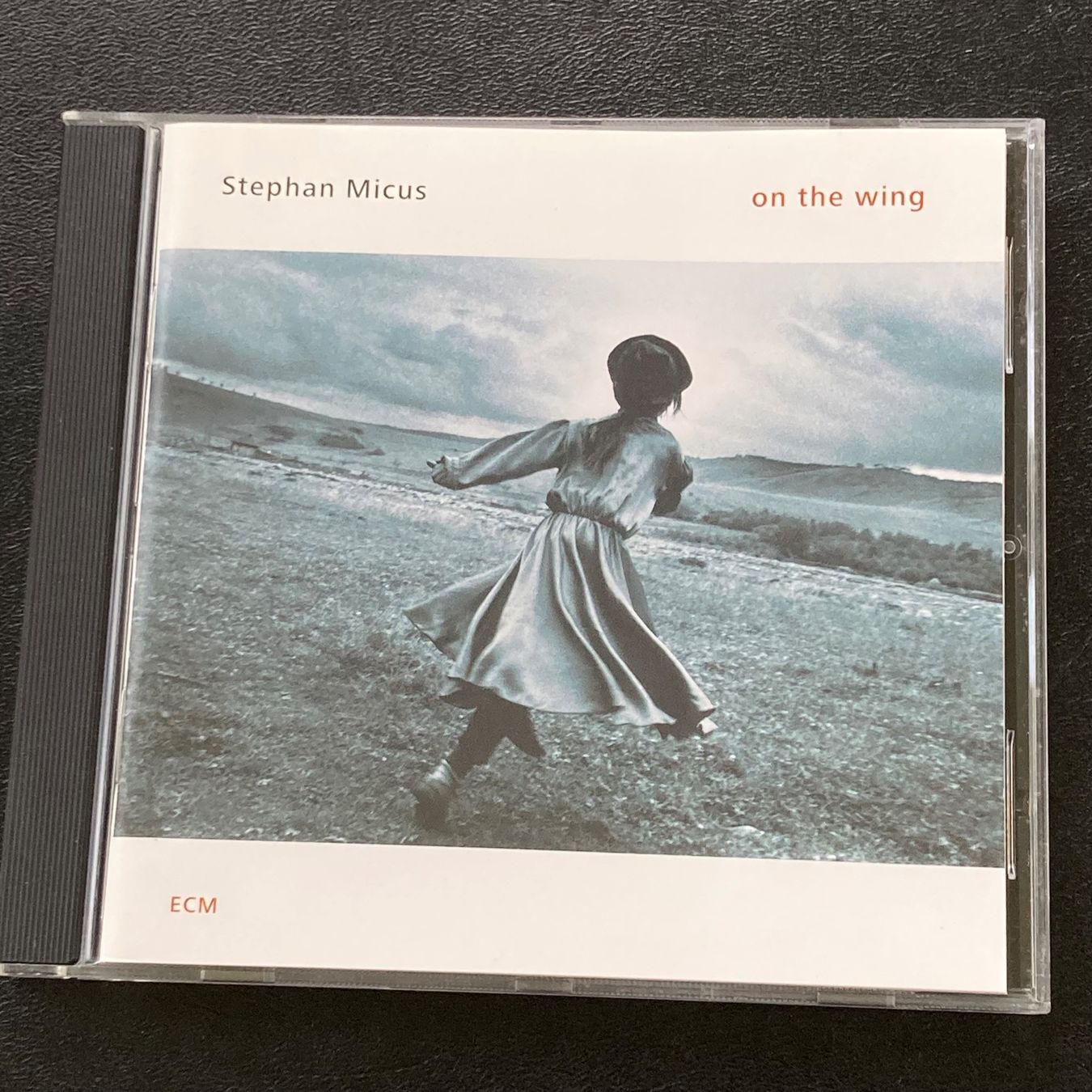 CDs: Stephan Micus - On The Wing | Avant-Folk – Gebraucht aus Bern von Ntsamina