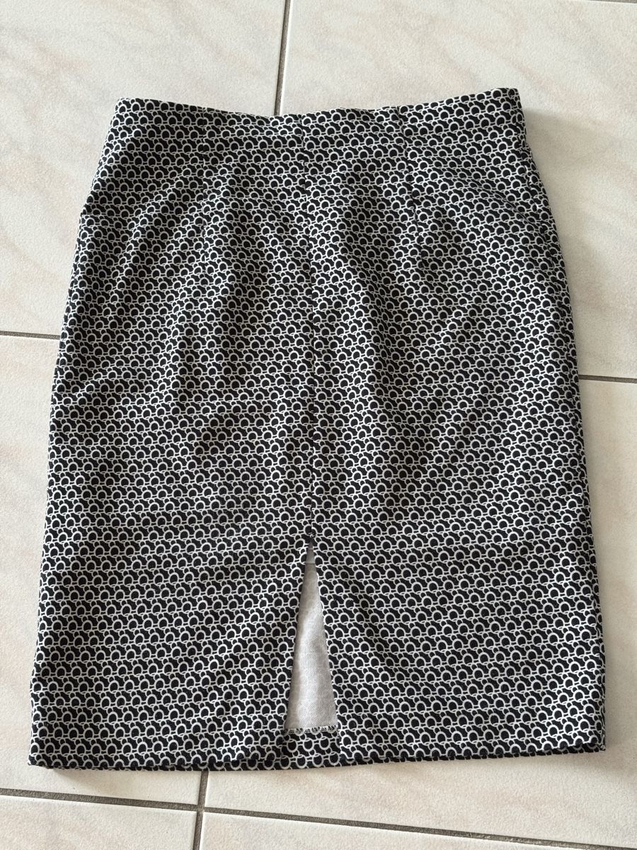 Röcke: Rock / schwarz-weiss Gr.42 / 44 – Gebraucht aus Morschach von jeanhenrifabre 2
