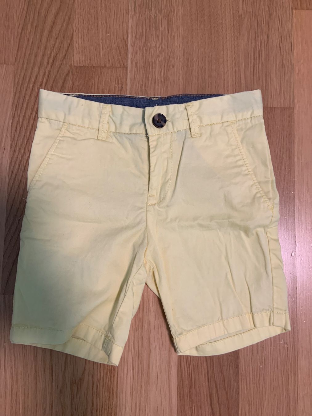 H&M Pantaloni: Kinder H&M Shorts, Gr. 98 – Usato da Zürich venduto da bur_6jq9