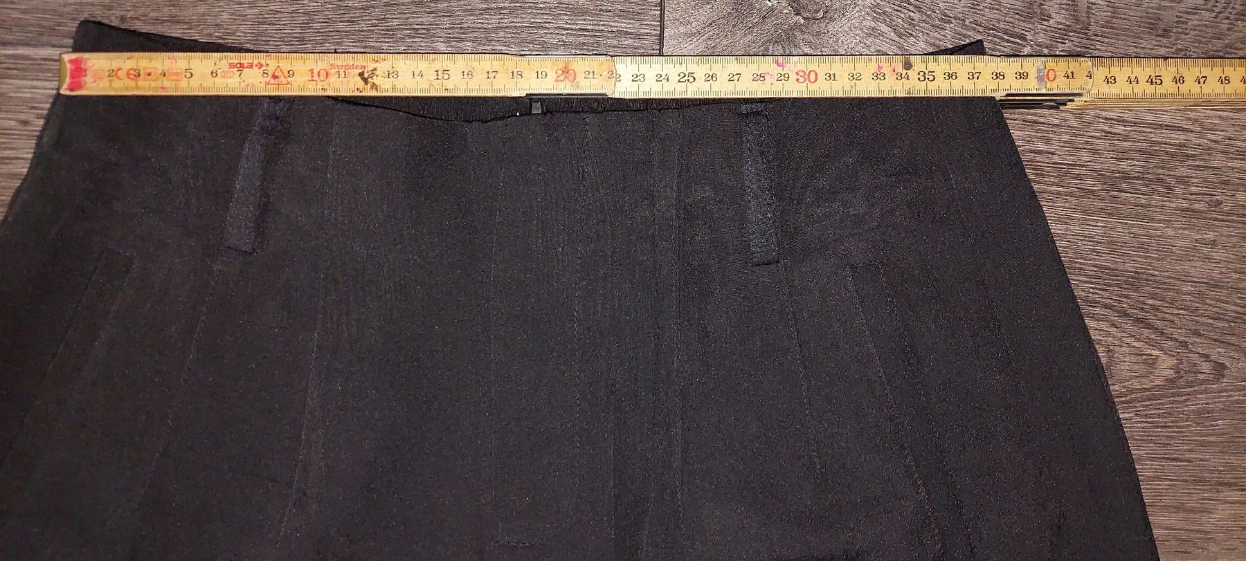 Pantaloni: Shorts Schwarz gr 38 – Nuovo (secondo la descrizione) da Gwatt (Thun) venduto da Letzte-Chance-III 1