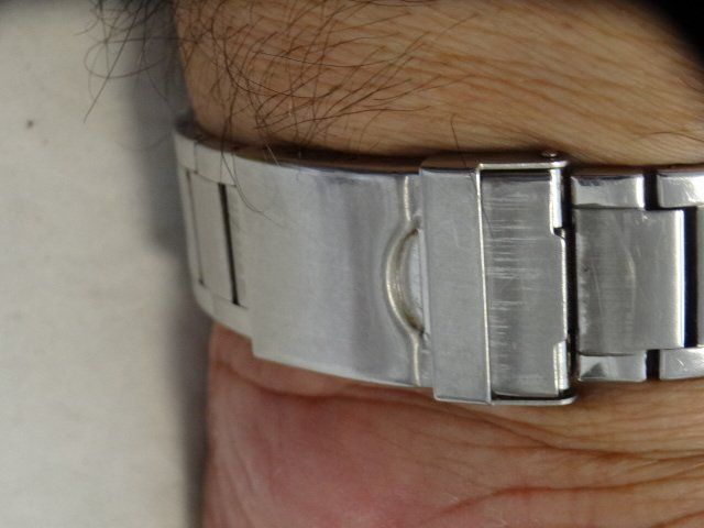 TCM Uhren: TCM HERREN UHR,QUARTZ,DATE.SCHÖNE MODEL.LÄÜFT. – Gebraucht aus zürich von ahmad01 1